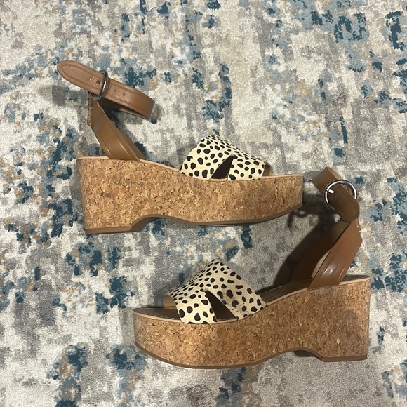 Dolce Vita leopard platform sandals - Picture 3 of 5
